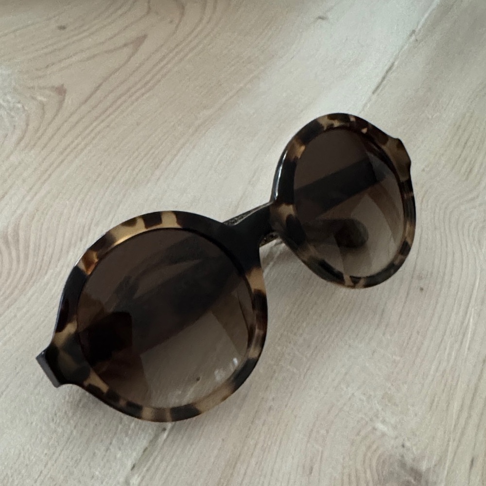 Kate Spade Tortoise Shell Sunglasses - Picture 2 of 9